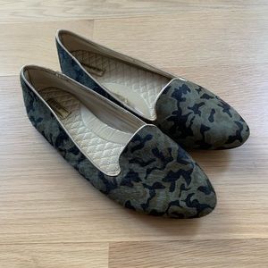 Birdies Green Camo Camouflage Fur Flats Smkong Slippers Women’s 10
